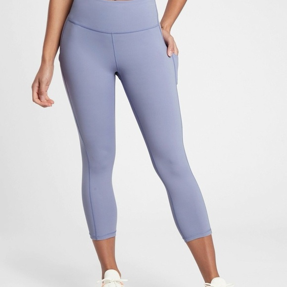 Athleta Pants - Workout Athleta Ultimate Stash Pocket Capri Tight